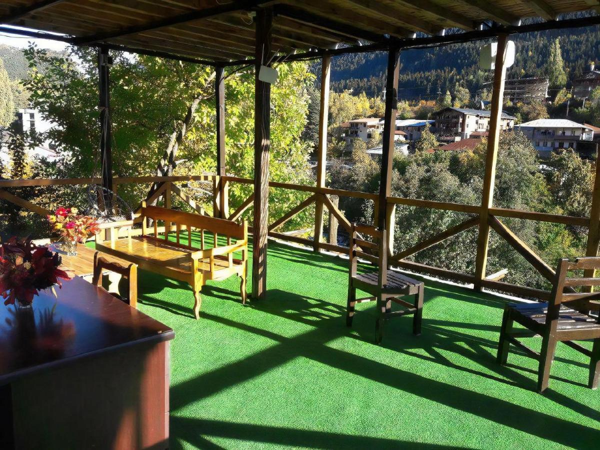 Guest House Mari30 Mestia Exterior foto