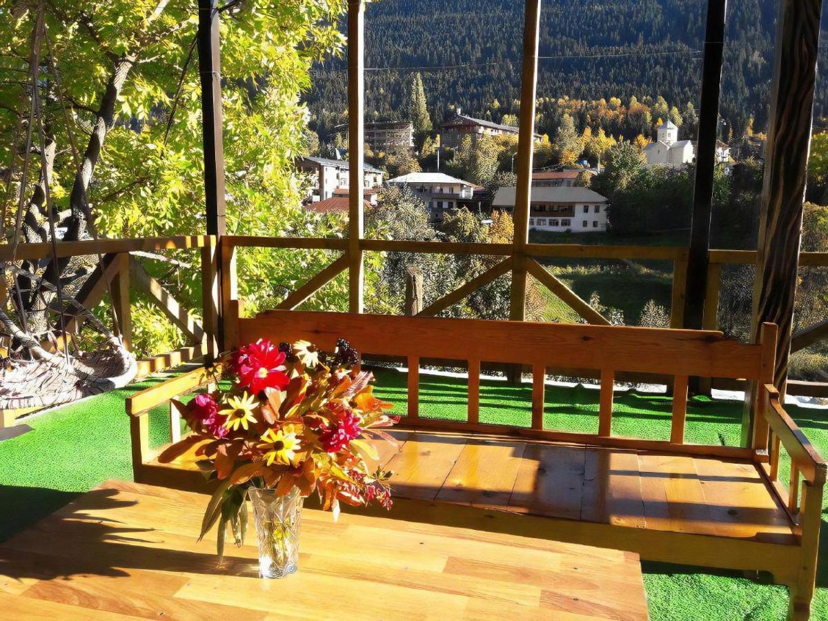 Guest House Mari30 Mestia Exterior foto